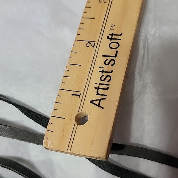 Keep It Gypsy Leather Tassels Dangle Earrings Smoke Grey - Picture 4 of 6